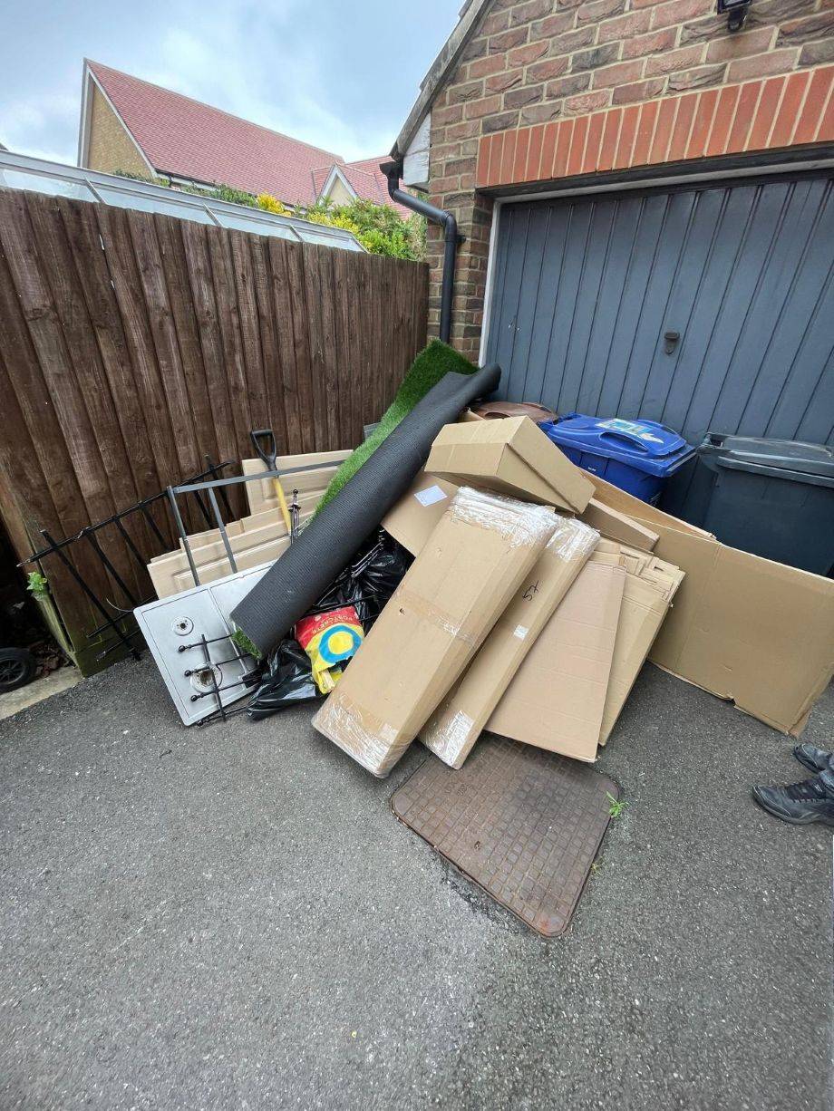 PHOTO-2025-08-06-18-37-40 House clearance Essex