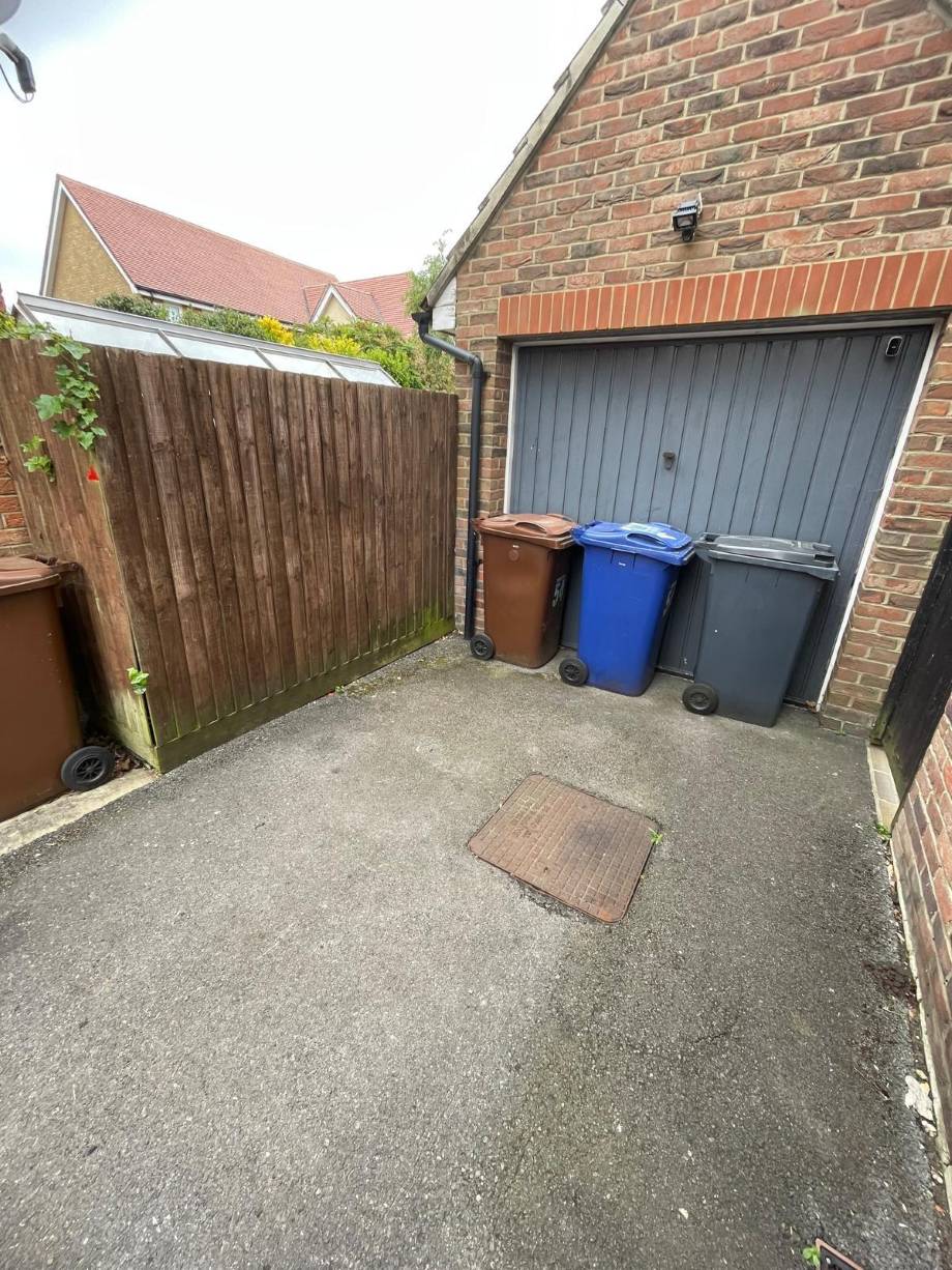 PHOTO-2025-08-06-18-37-48 House clearance Essex